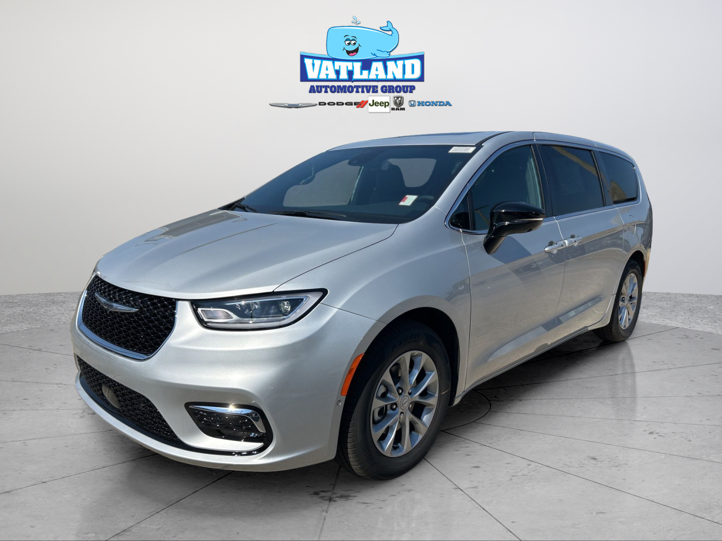 2026 Chrysler Pacifica Limited's photo