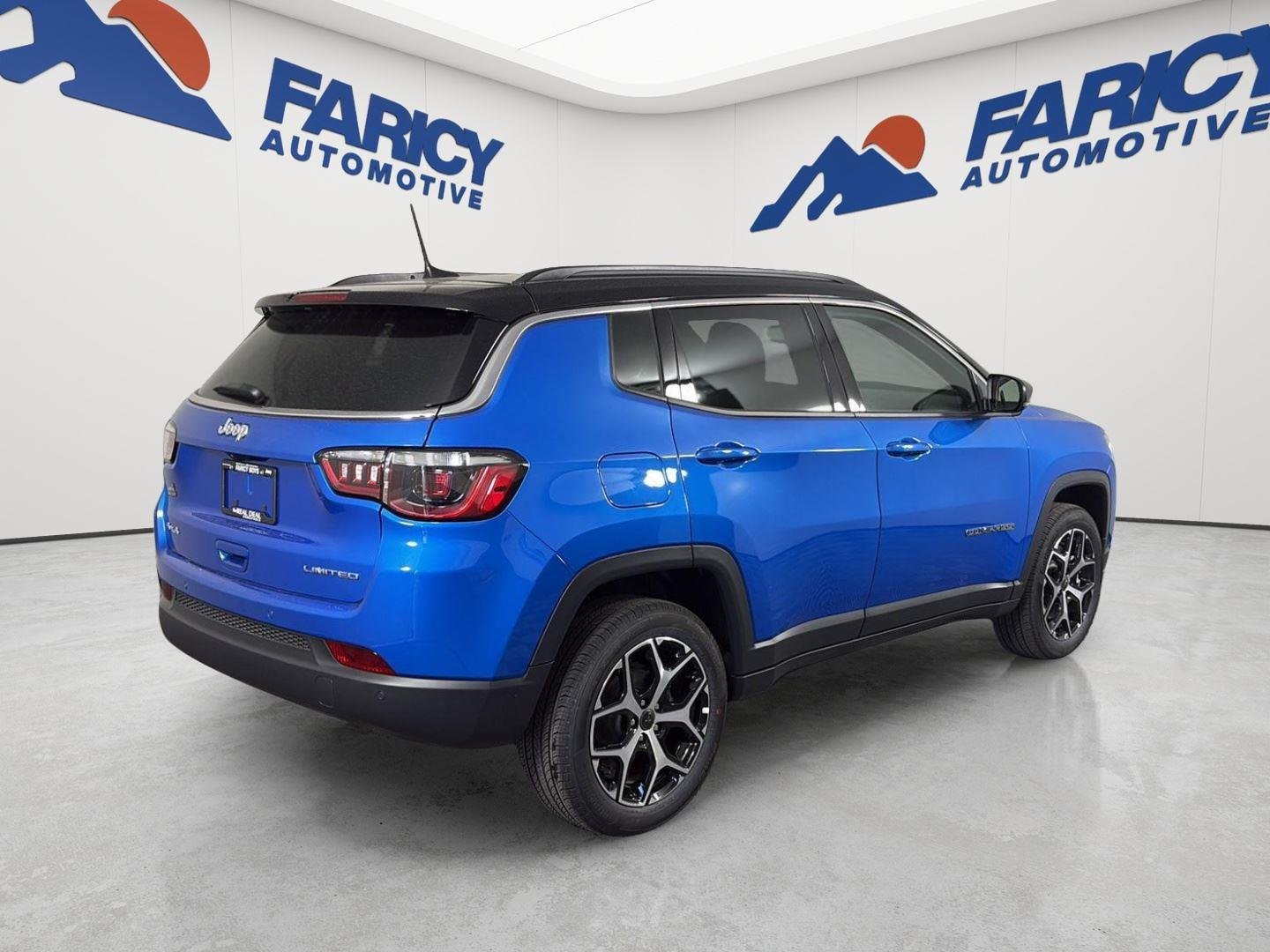 New 2026 Hydro Blue Pearl-Coat Exterior Paint Jeep Limited image 4