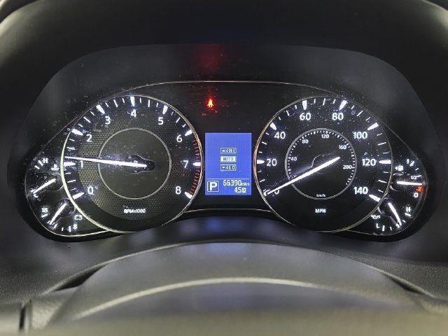 Used 2019 Gray Nissan Platinum image 18