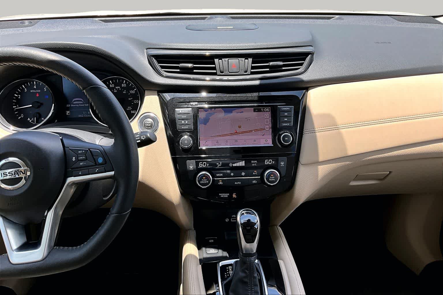 Used 2020 Pearl White Tricoat Nissan SL image 7