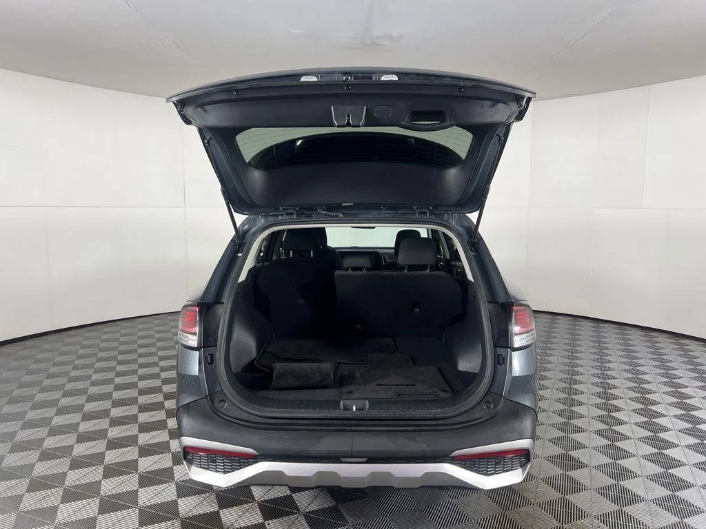 Used 2023 Gray Kia LX image 21