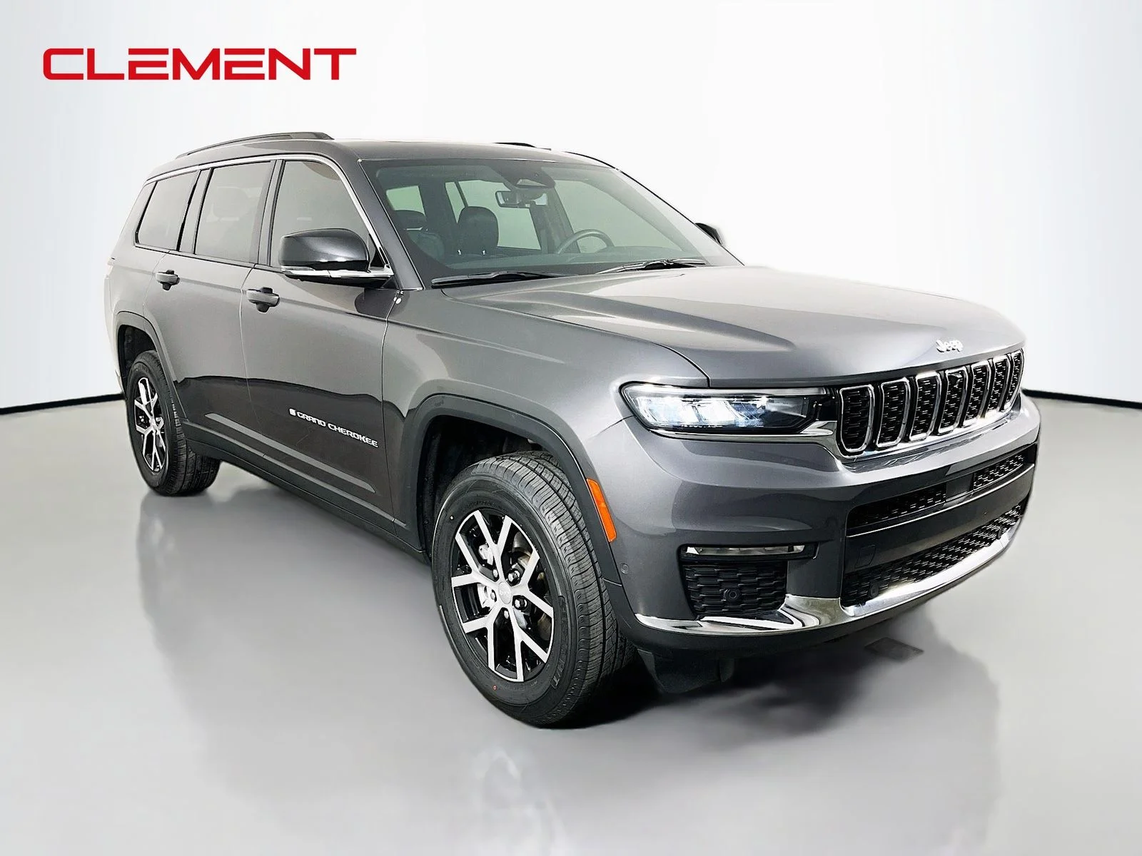 Used 2024 Gray Jeep Limited image 3