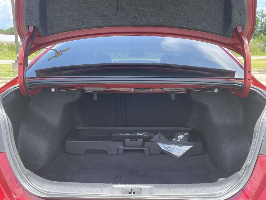 Used 2024 Red Nissan 2.5 SR image 9