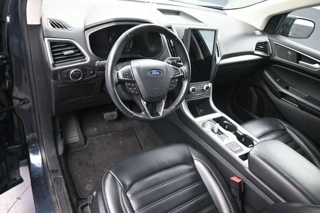 Used 2024 Blue Ford SEL image 21