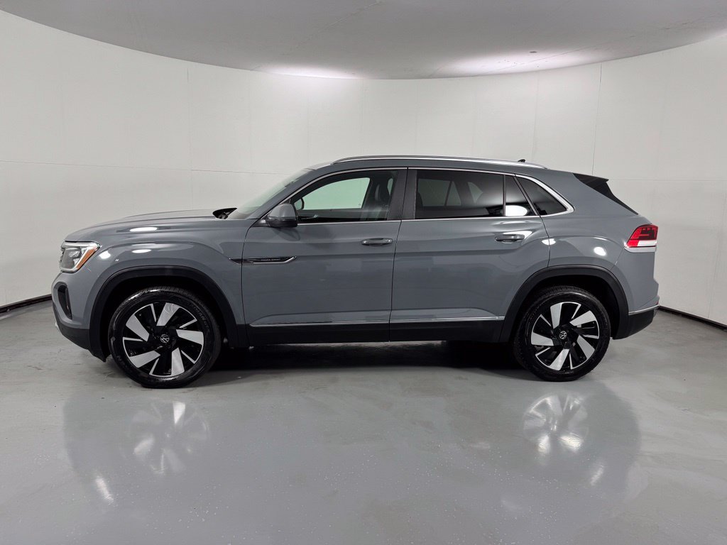 Used 2024 Pure Gray Volkswagen 2.0T SEL image 9