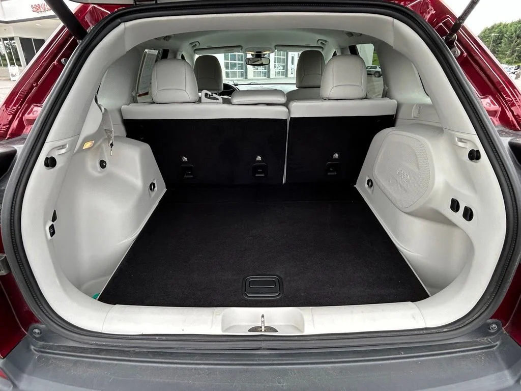Used 2019 Red Jeep Limited image 44