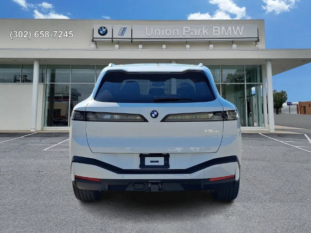 New 2027 Alpine White BMW  image 5