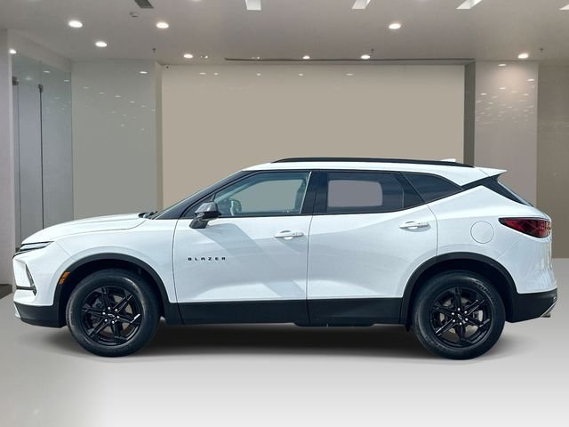 Used 2024 White Chevrolet LT image 2