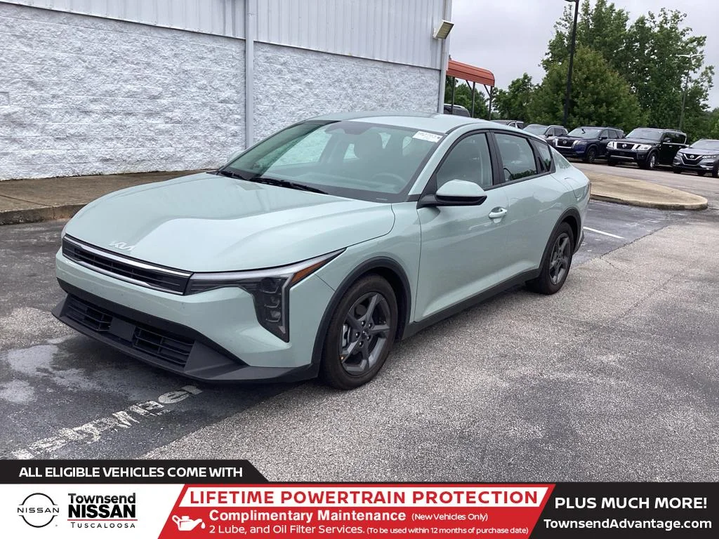 2025 Kia K4 LXS AT's photo