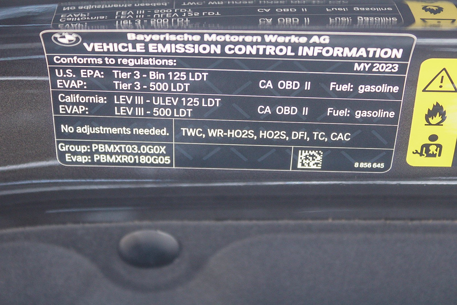 Used 2023 Manhattan Green Metallic BMW sDrive40i image 29