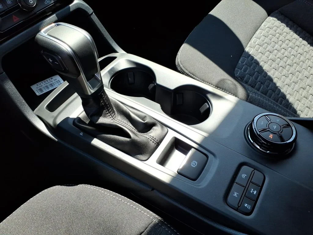 New 2026 Velocity Blue Metallic Ford XLT image 17