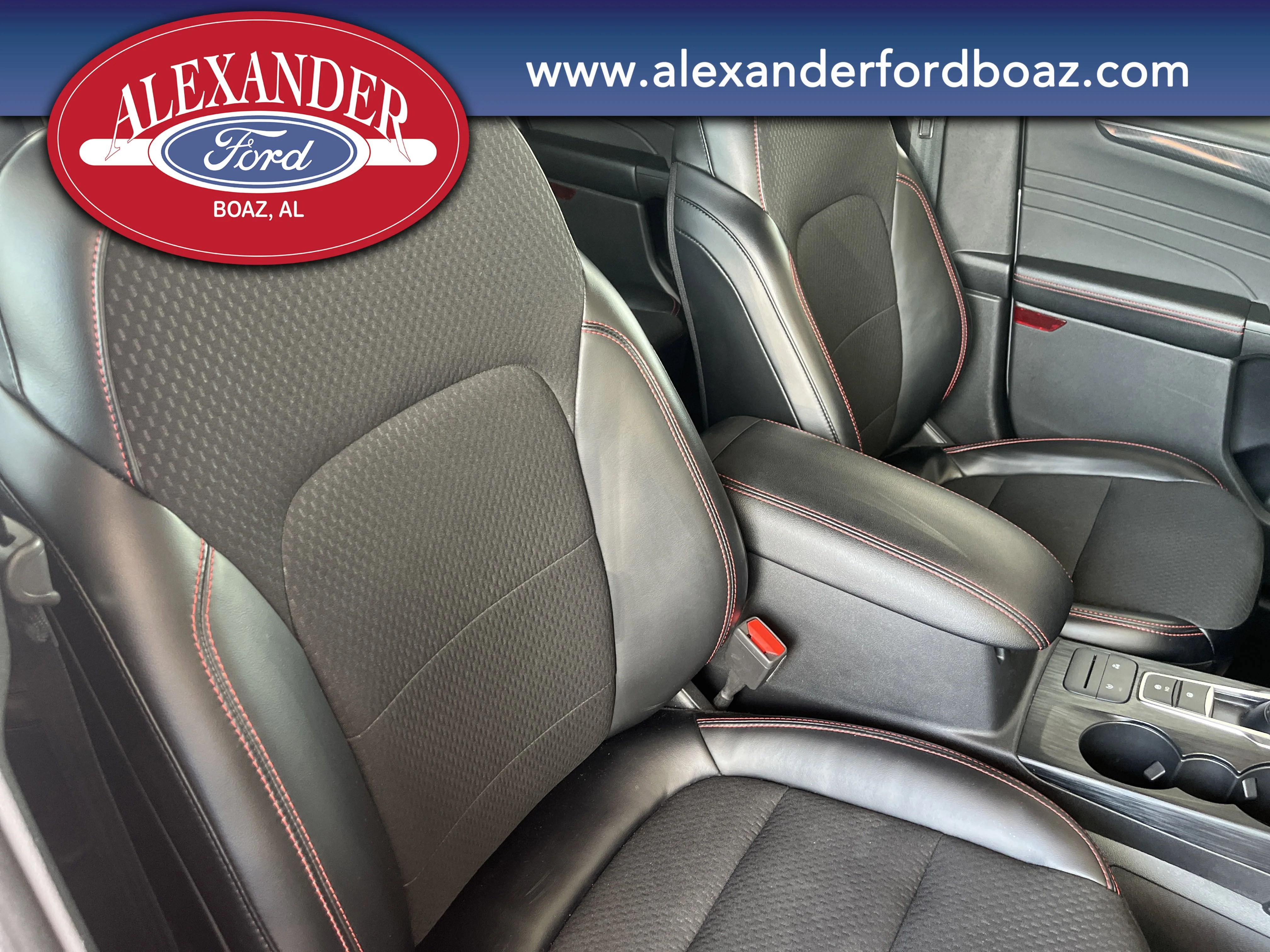 2024 Ford Escape ST-Line - Photo 16