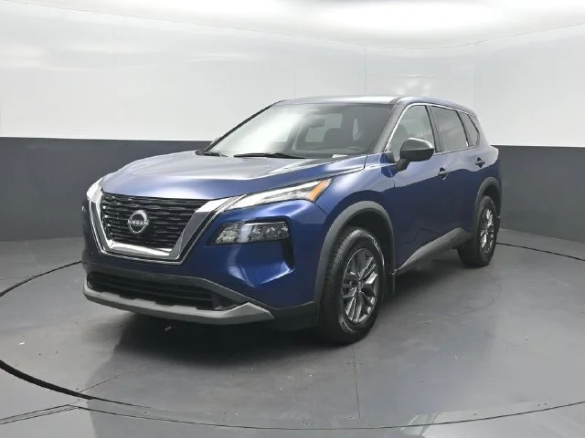 Used 2023 Blue Nissan S image 2