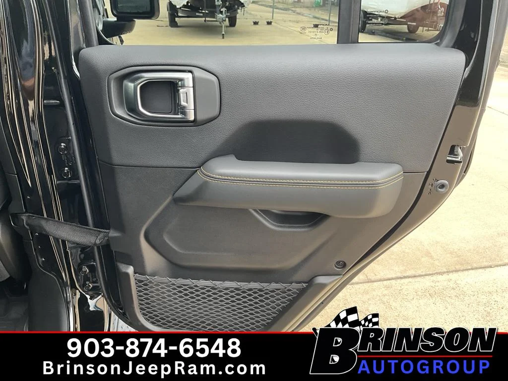 Used 2025 Black Clearcoat Jeep High Tide image 18