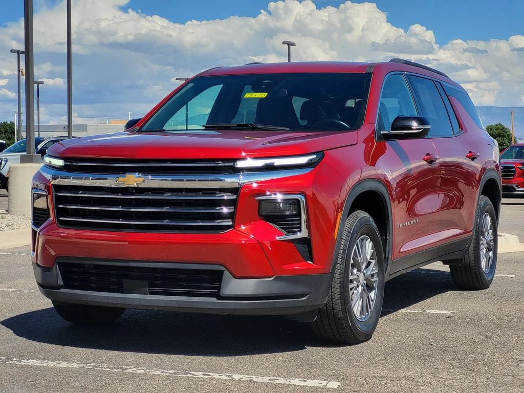 Used 2025 Radiant Red Tintcoat Chevrolet LT image 4
