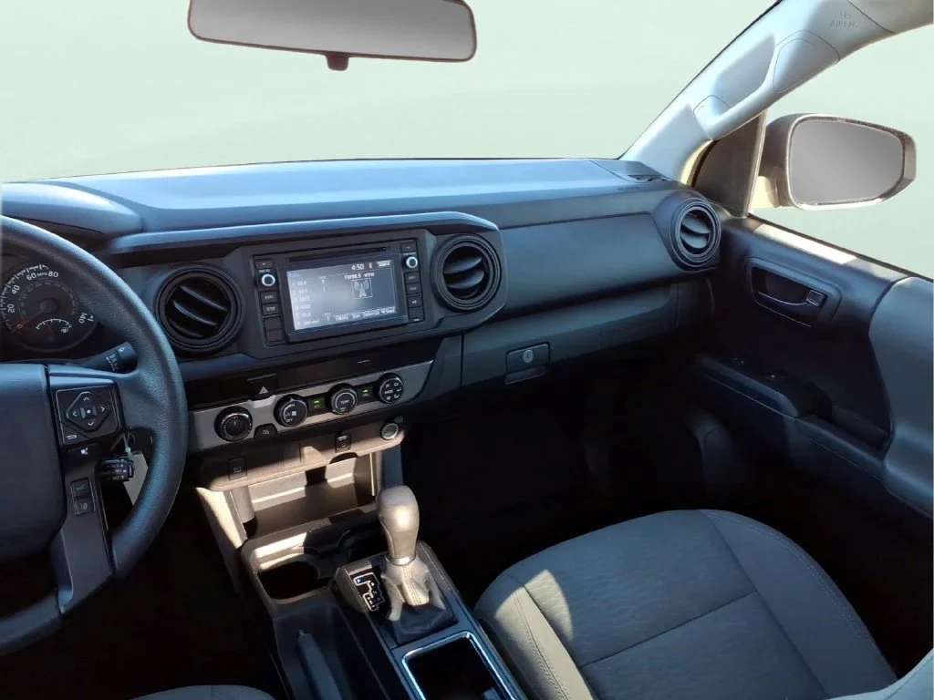 Used 2019 Silver Toyota SR image 19