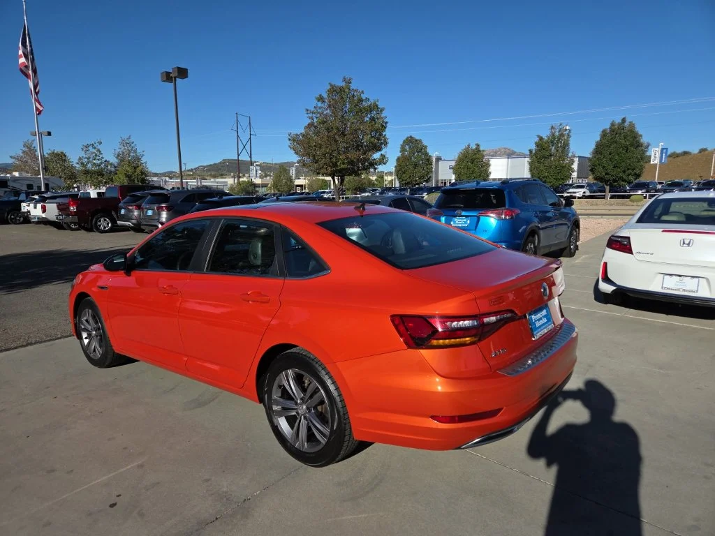 Used 2019 Orange Volkswagen R-Line image 7