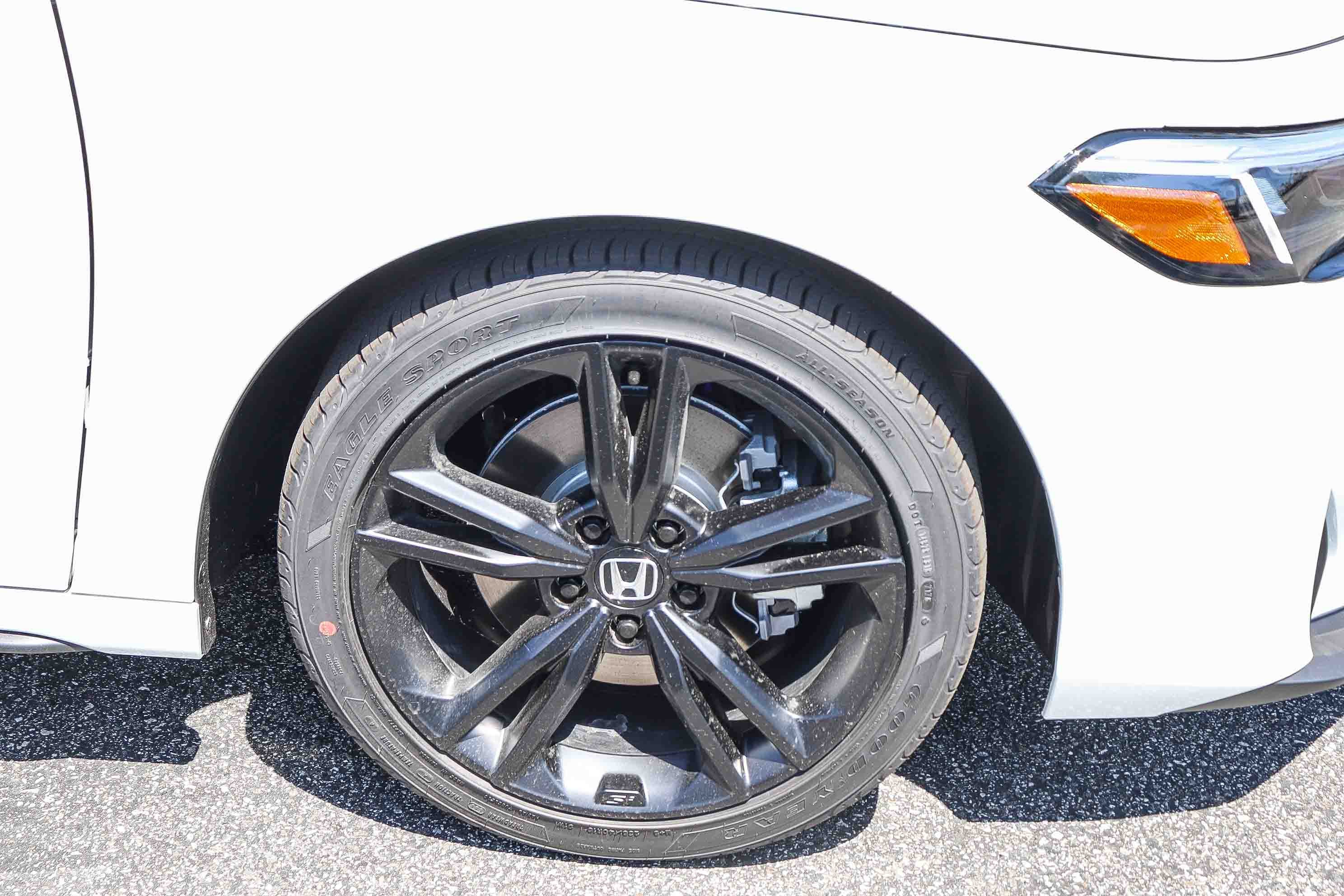 New 2026 Platinum White Pearl Honda Manual image 6