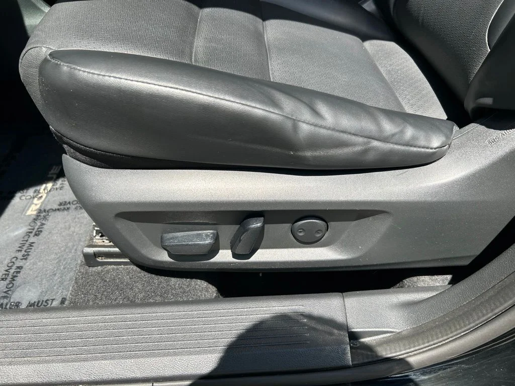 Used 2021 Black Nissan SV image 16