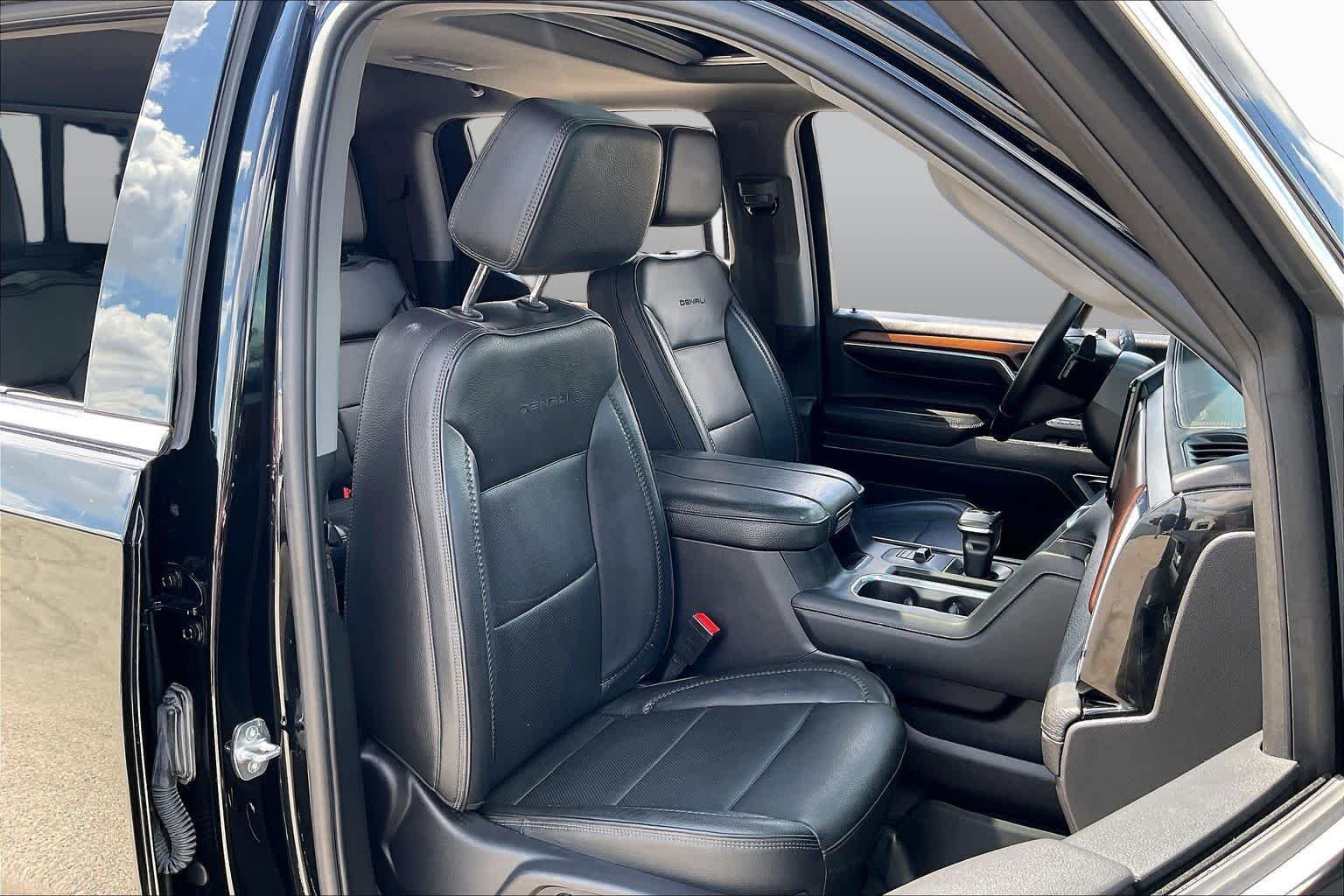 Used 2024 Onyx Black GMC Denali image 9
