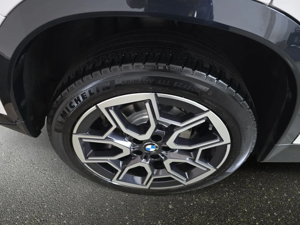 Used 2024 Alpine White BMW xDrive28i image 32