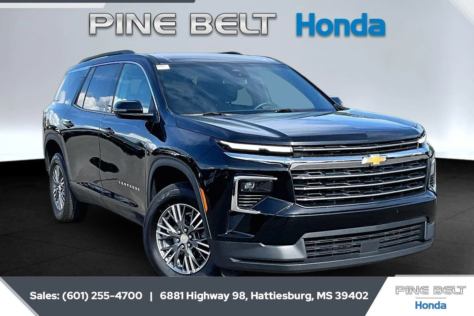 2025 Chevrolet Traverse FWD LT's photo