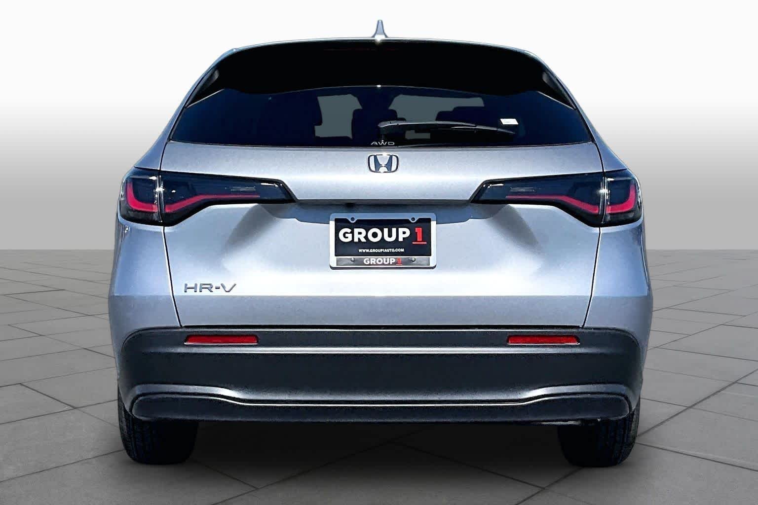 New 2027 Solar Silver Metallic Honda LX image 4