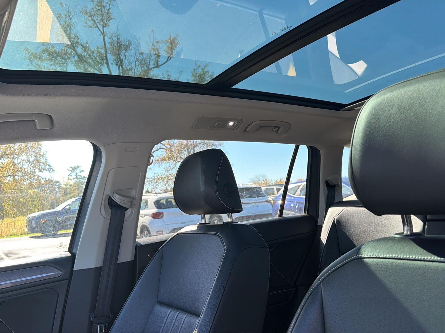 Used 2024 Platinum Gray Metallic Volkswagen SE image 6