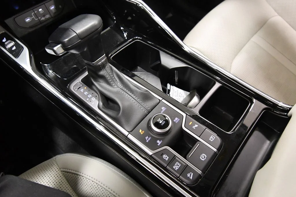 Certified Used 2025 Gray Kia X-Line SX image 28