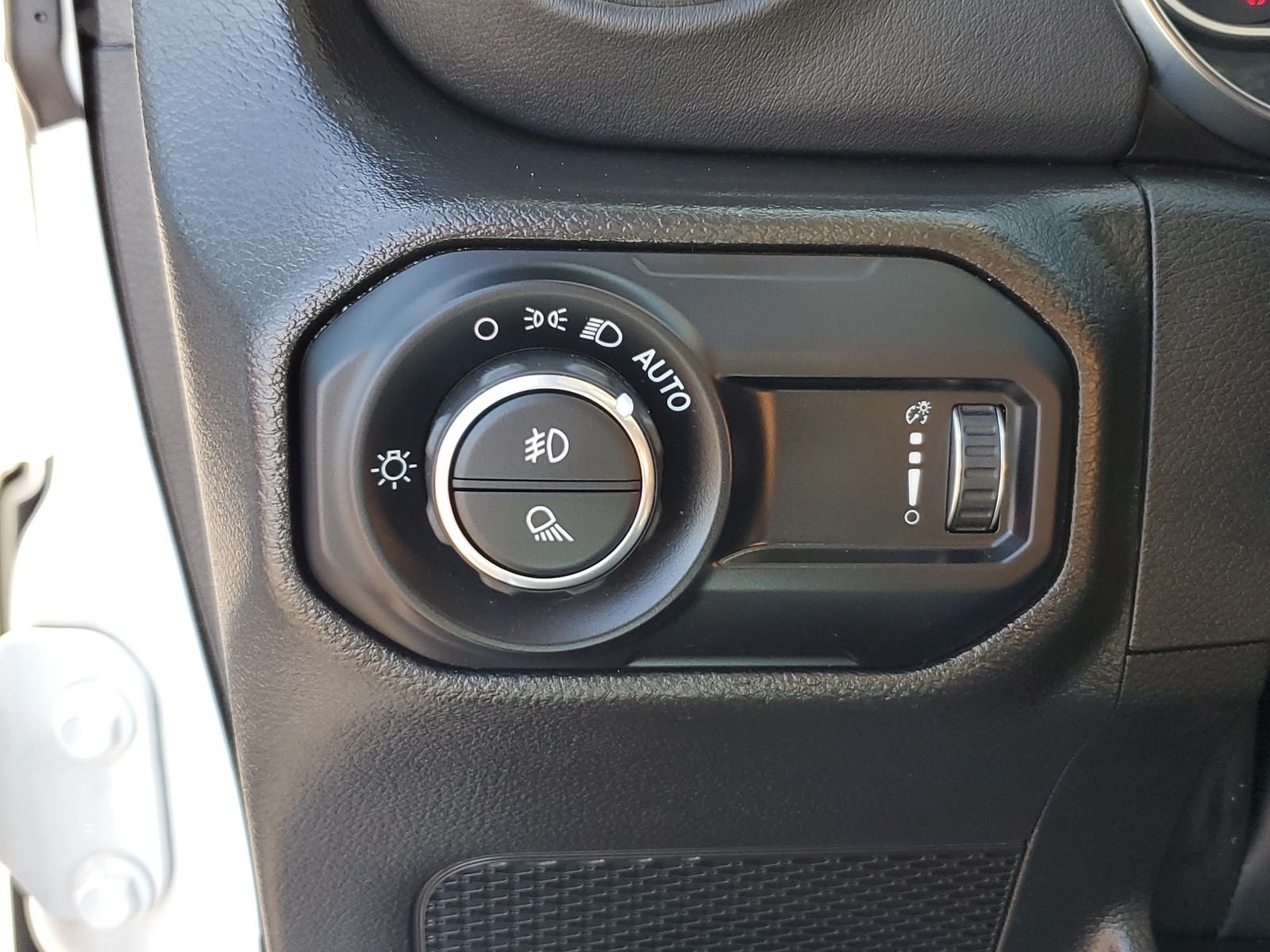 Certified Used 2023 White Jeep High Altitude image 18