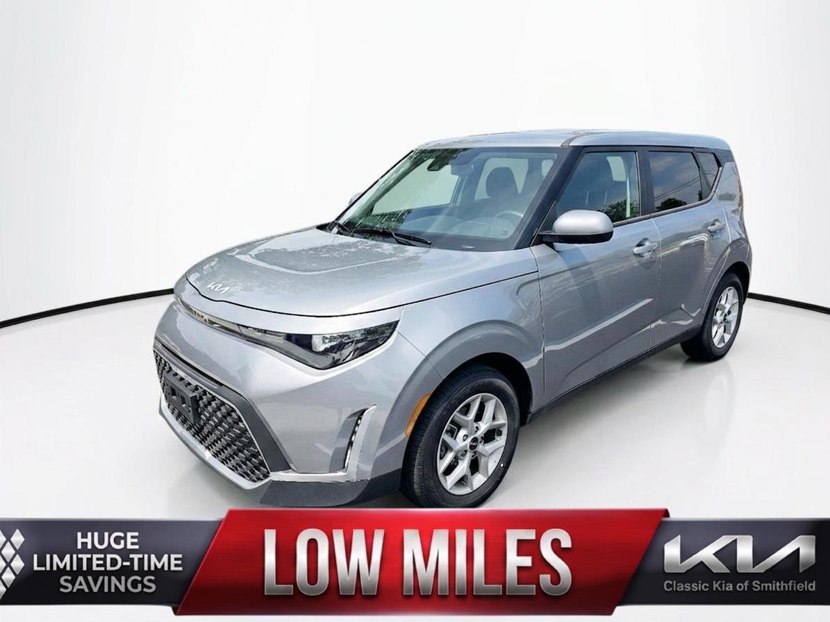 2025 Kia Soul 2.0L LX IVT's photo