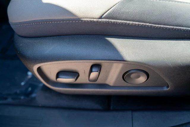 Used 2025 Blue Chevrolet LT image 21