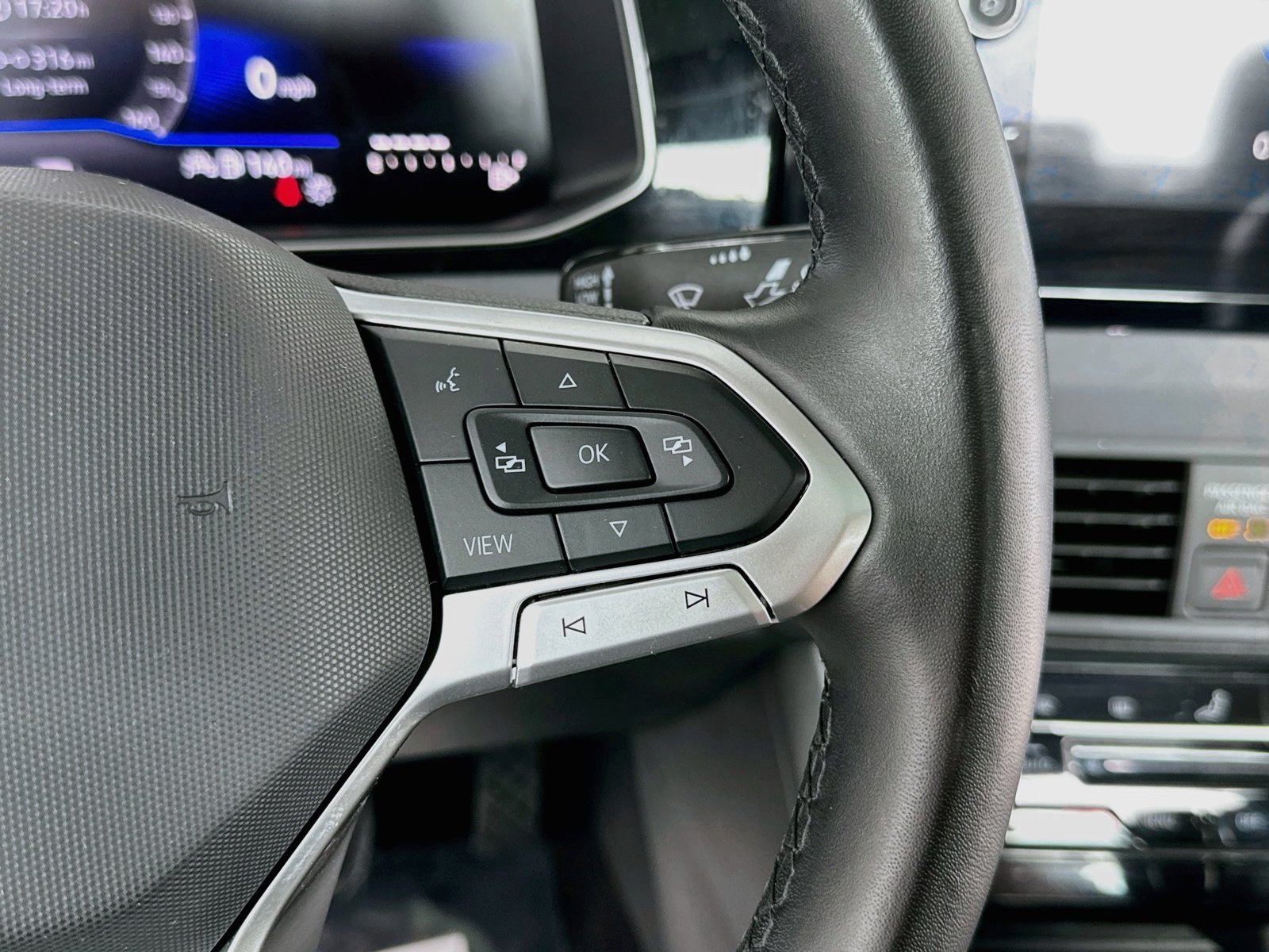 2025 Volkswagen Jetta SE - Photo 15
