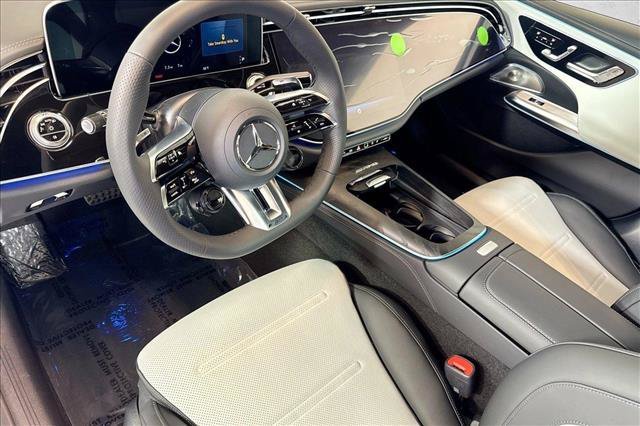 New 2026 MANUFAKTUR Moonlight White Magno Mercedes-Benz AMG® E 53 E image 38