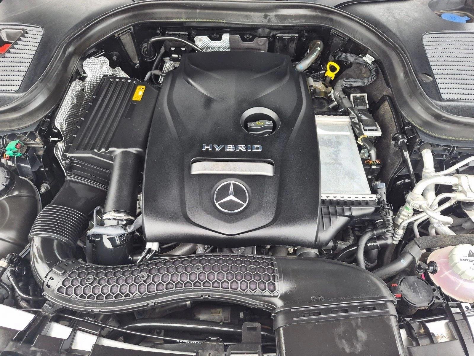 Used 2019 Black Mercedes-Benz GLC 350e image 22
