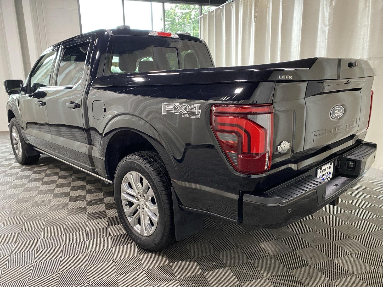 Used 2024 Black Metallic Ford King Ranch image 10