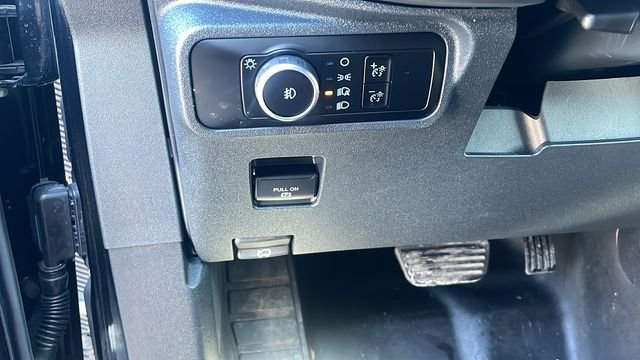 Used 2025 Shadow Black Ford Badlands image 18