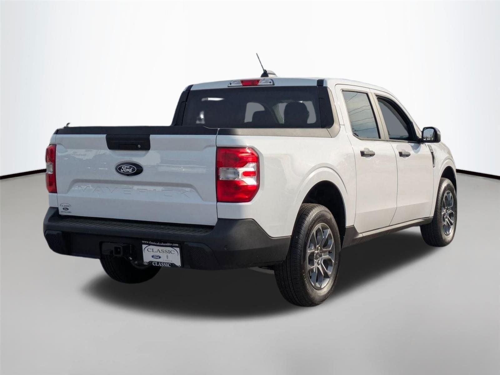 New 2026 Oxford White Ford XLT image 5