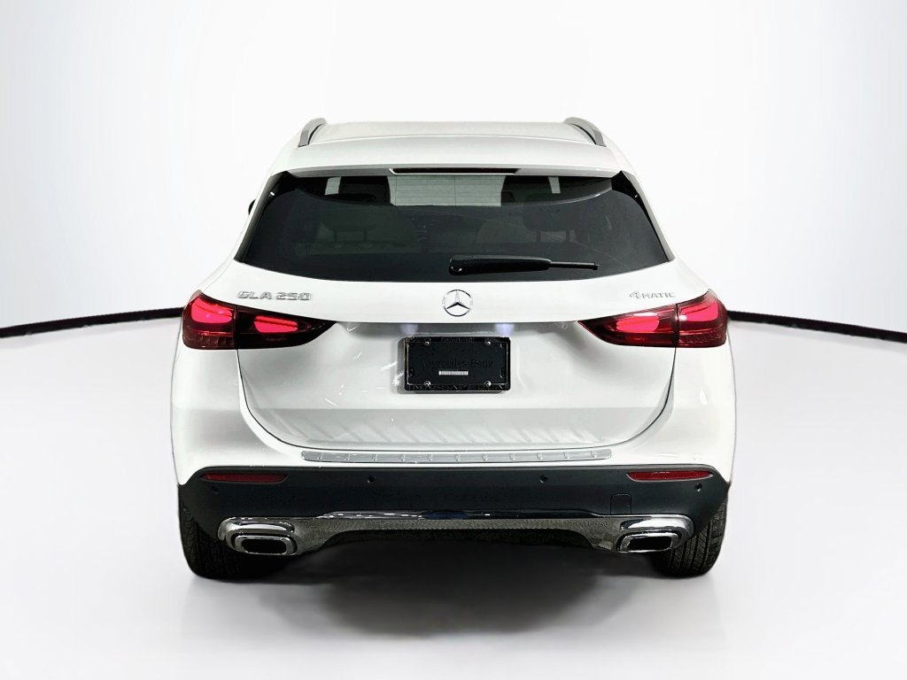New 2026 Polar White Mercedes-Benz GLA 250 image 37