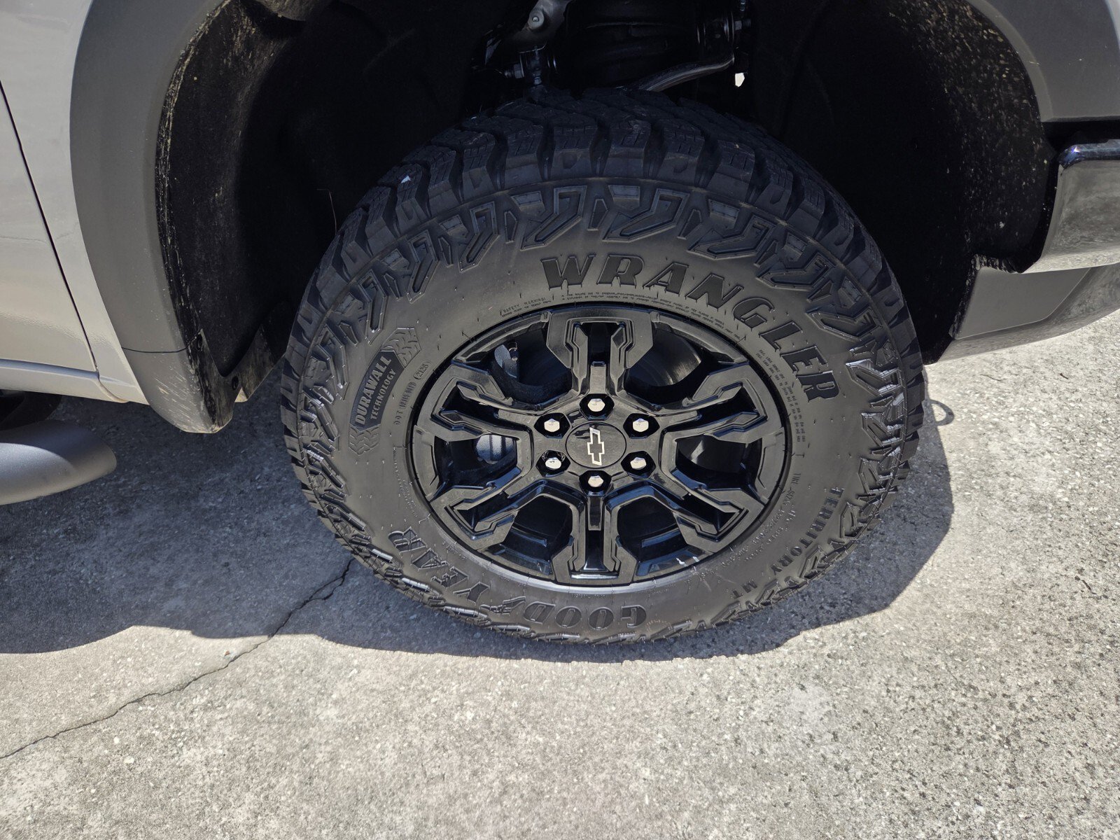 2026 Chevrolet Silverado 1500 ZR2 - Photo 11