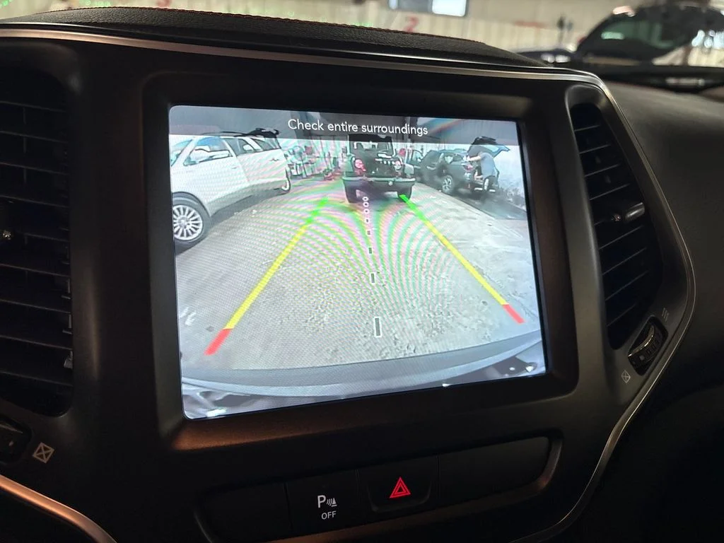 Used 2020 Black Jeep Trailhawk image 24
