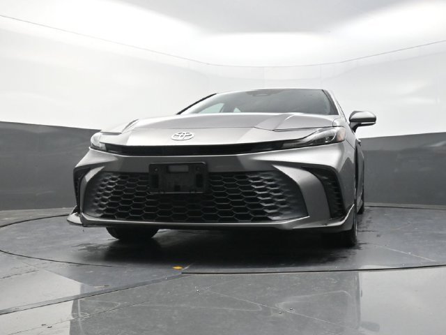 Used 2025  Toyota SE image 32