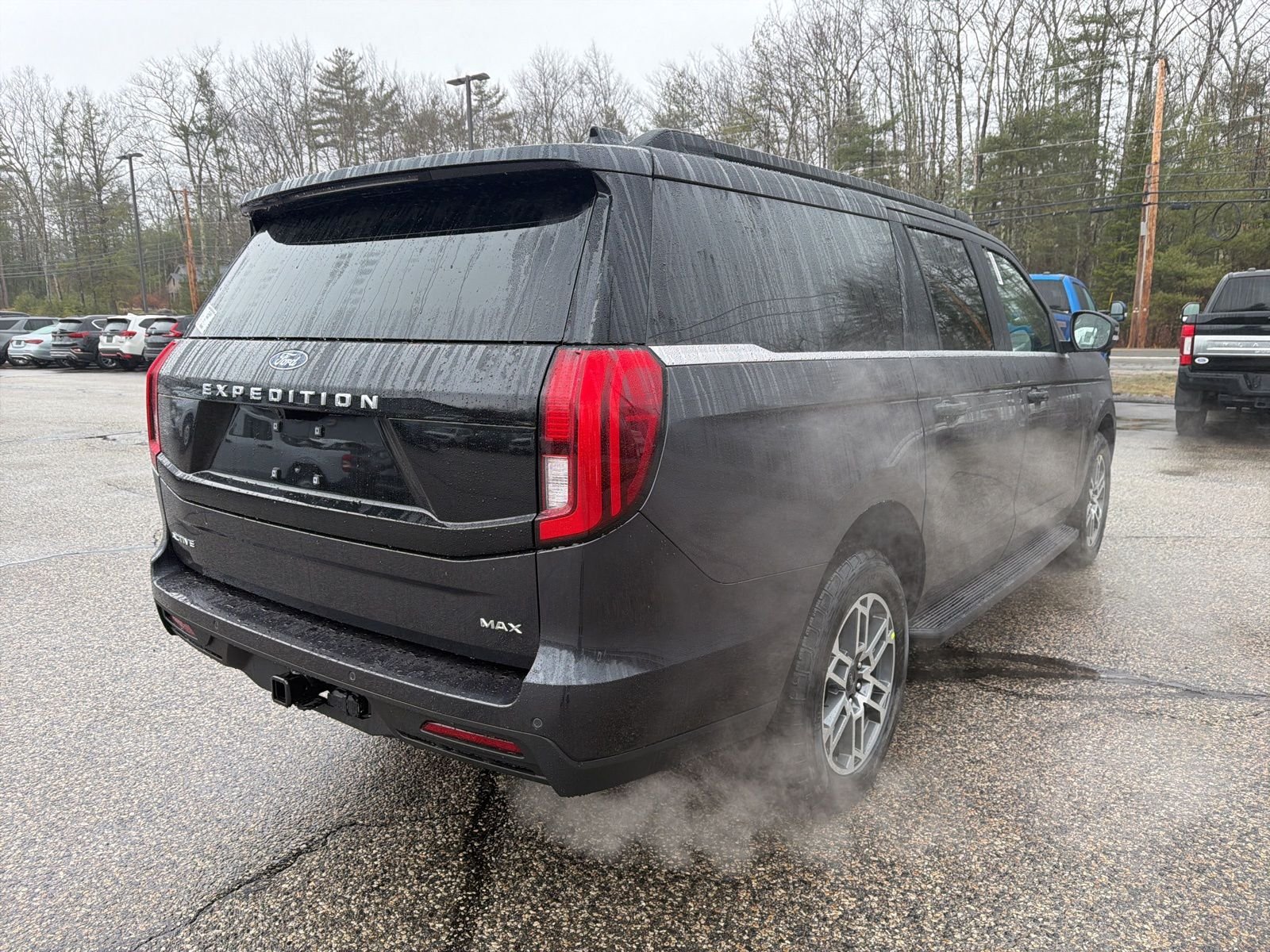 New 2026 Dark Matter Gray Metallic Ford MAX Active image 9