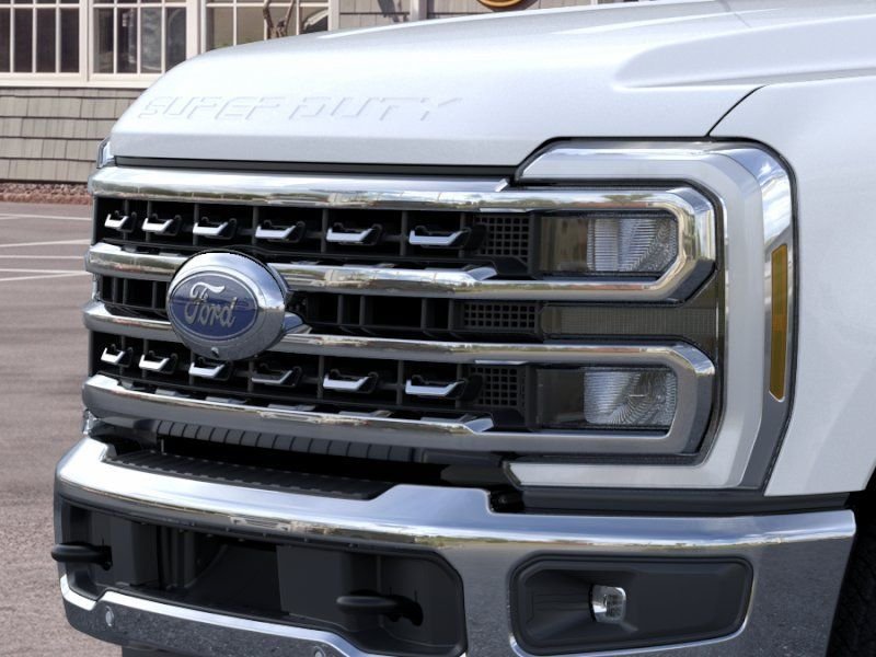 New 2025 Star White Metallic Tri-Coat Ford Lariat image 17