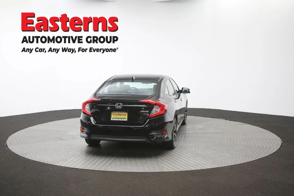 Used 2017 Black Honda Touring image 33