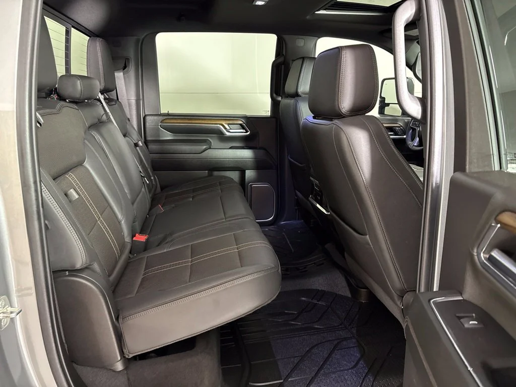 Used 2024 Gray Chevrolet High Country image 31