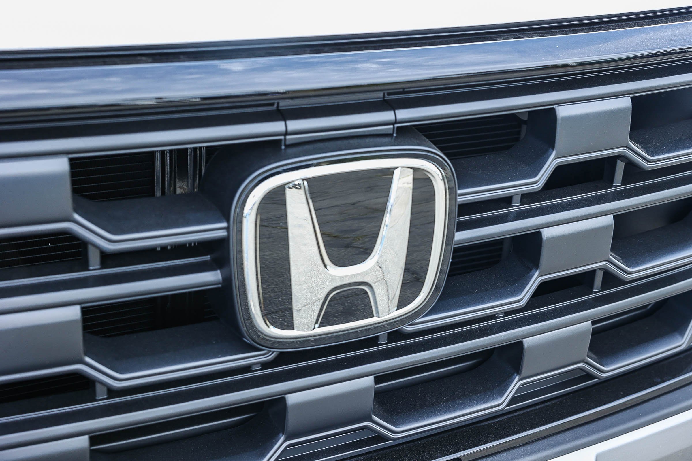 New 2026 Platinum White Pearl Honda EX-L 2WD image 12