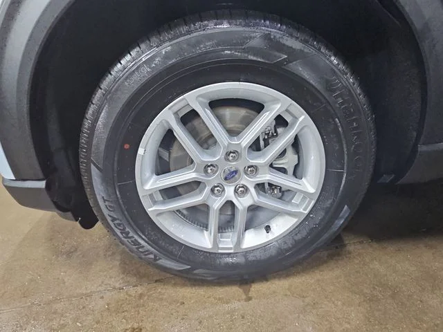 Used 2025 White Ford Active image 30