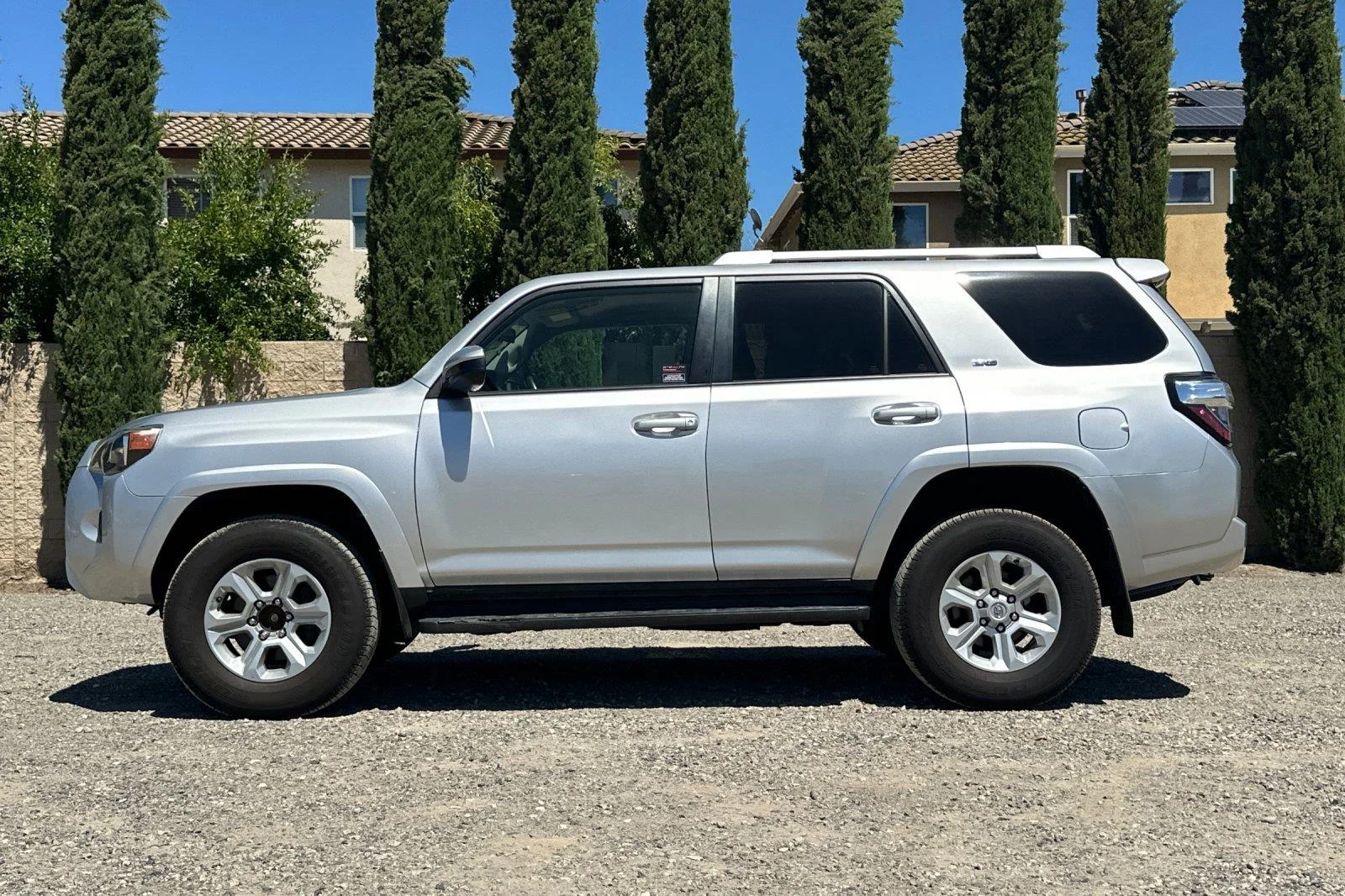 Used 2017 Classic Silver Metallic Toyota SR5 image 7