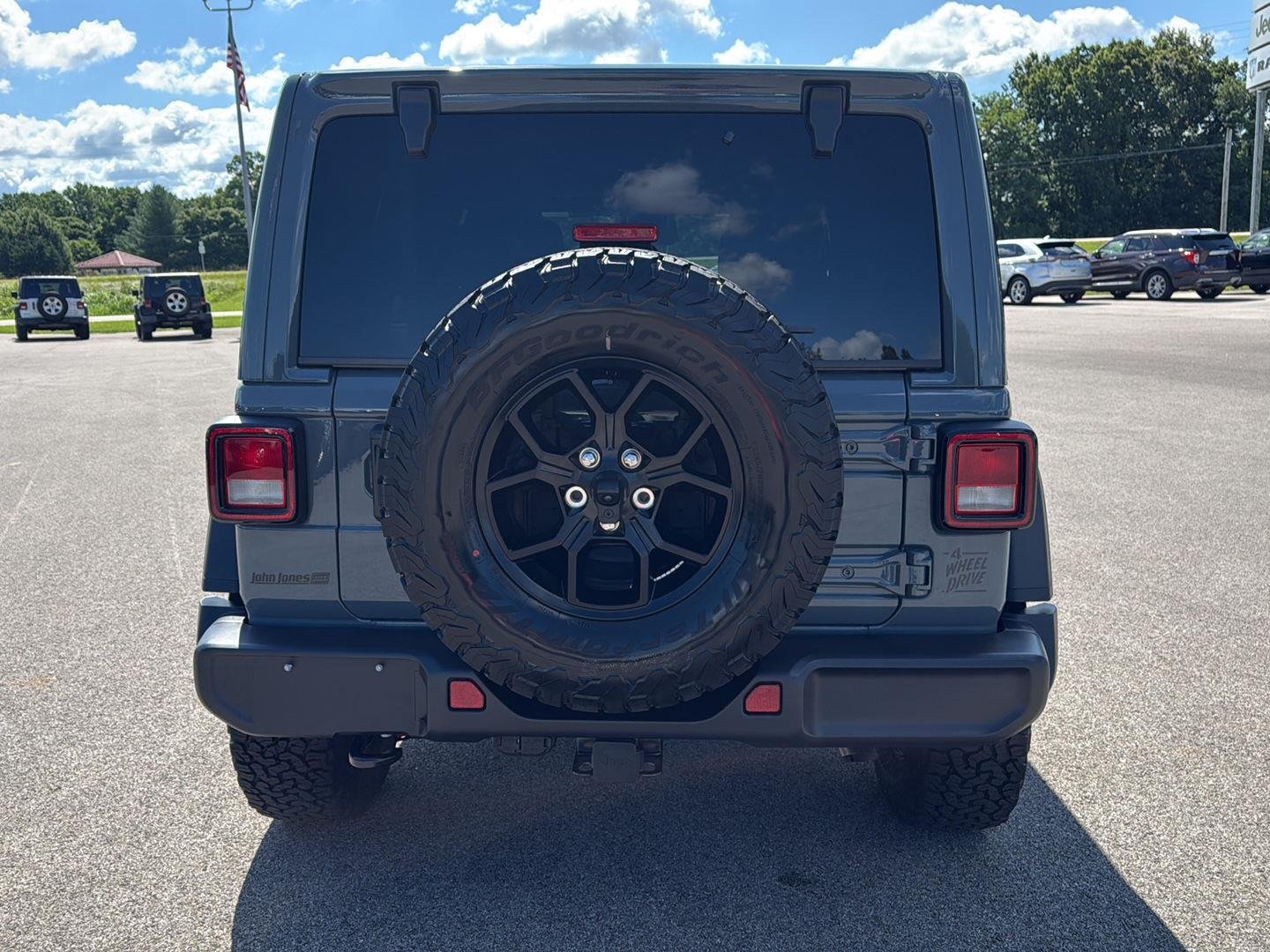 New 2026 Anvil Clear-Coat Exterior Paint Jeep SPORT 4 DOOR 4X4 image 14